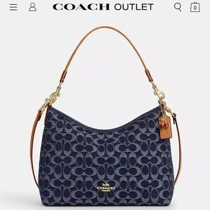 Coach Denim Laurel 
- dust bag
-charm & hangtag in tact 
-crossbody strap